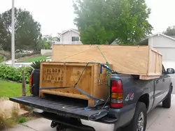 Packing packing equipment to ship to Sweden
